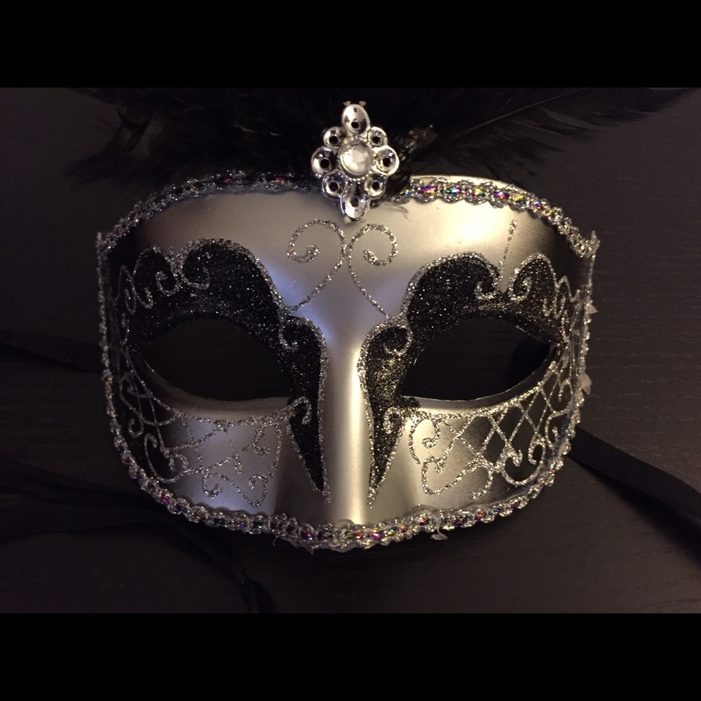 Masquerade mask - Picture 2 of 2